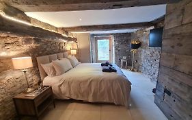 The Undercoft Stylish And Elegant Private Studio At The Old Church House Central Frome